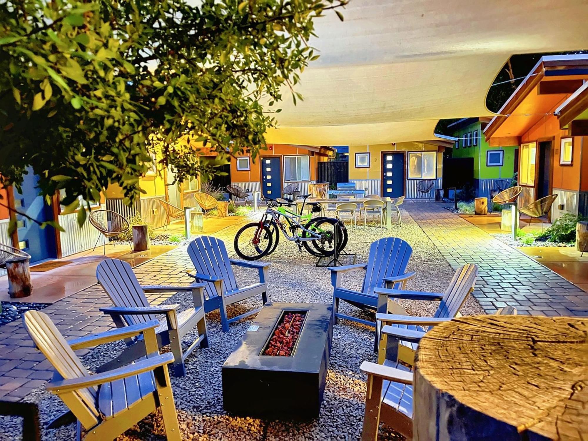 Downtown Kokopelli # 2- Newly Remodeled Stylish Studio Moab Exterior photo